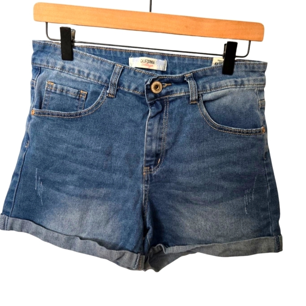 California Vintage Women's Blue Denim Shorts Size 11